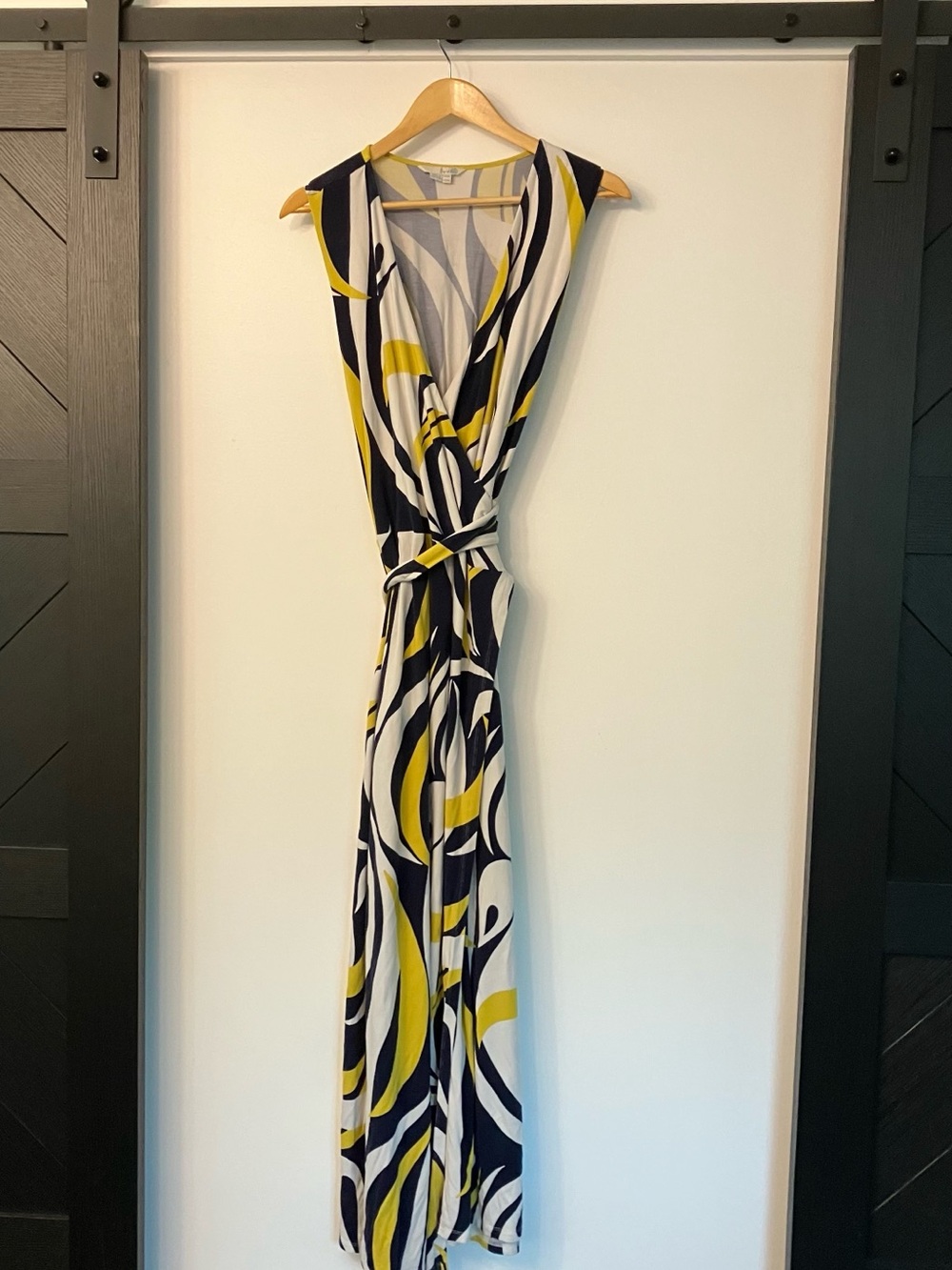 Boden Sleeveless V-Neck Maxi Dress in Navy, Yellow & White
